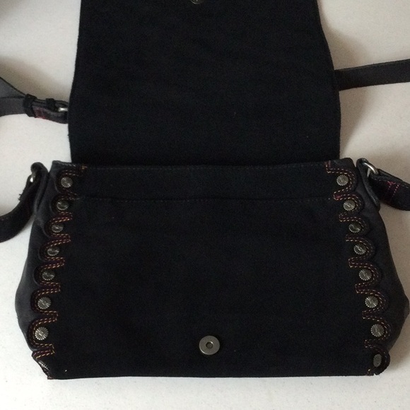 Patricia Nash Tri-Color Suede crossbody - Picture 3 of 12